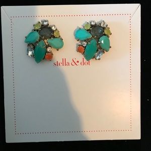 Stella & Dot Naomi Cluster Earrings